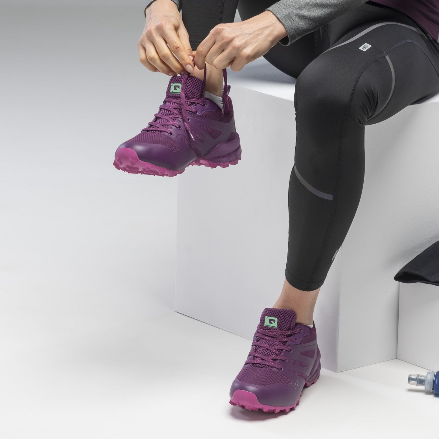 IQ TAWER WMNS – ženski trail tekaški čevlji