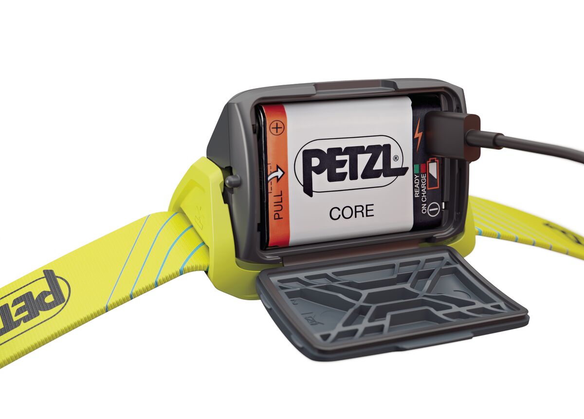Petzl Tikka Core – črna naglavna svetilka