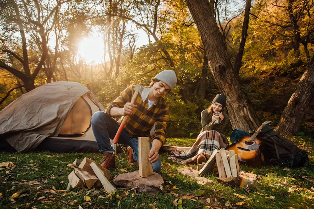 Kampirna oprema za šotore, spanje in bivanje v naravi